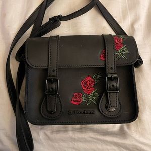 🌹 🌹 🌹 DR MARTENS VONDA 7” CROSSBODY
